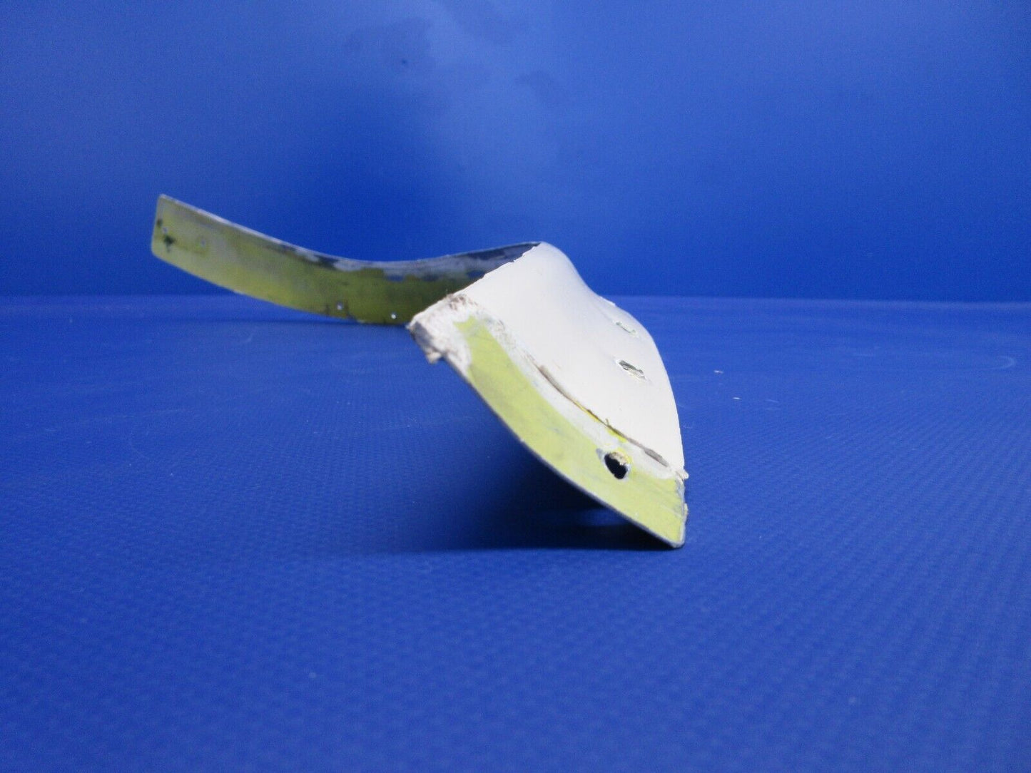 Piper PA-28-181 Archer III Outside LH Windshield Collar P/N 84290-06 (1224-2028)