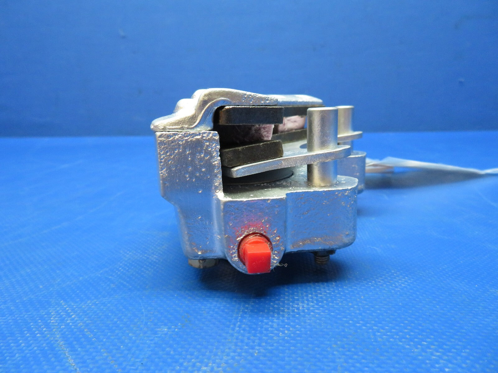Cessna 337 / 337E Cleveland Brake Caliper Assy P/N 30-61 REBUILT (0424-1711)6