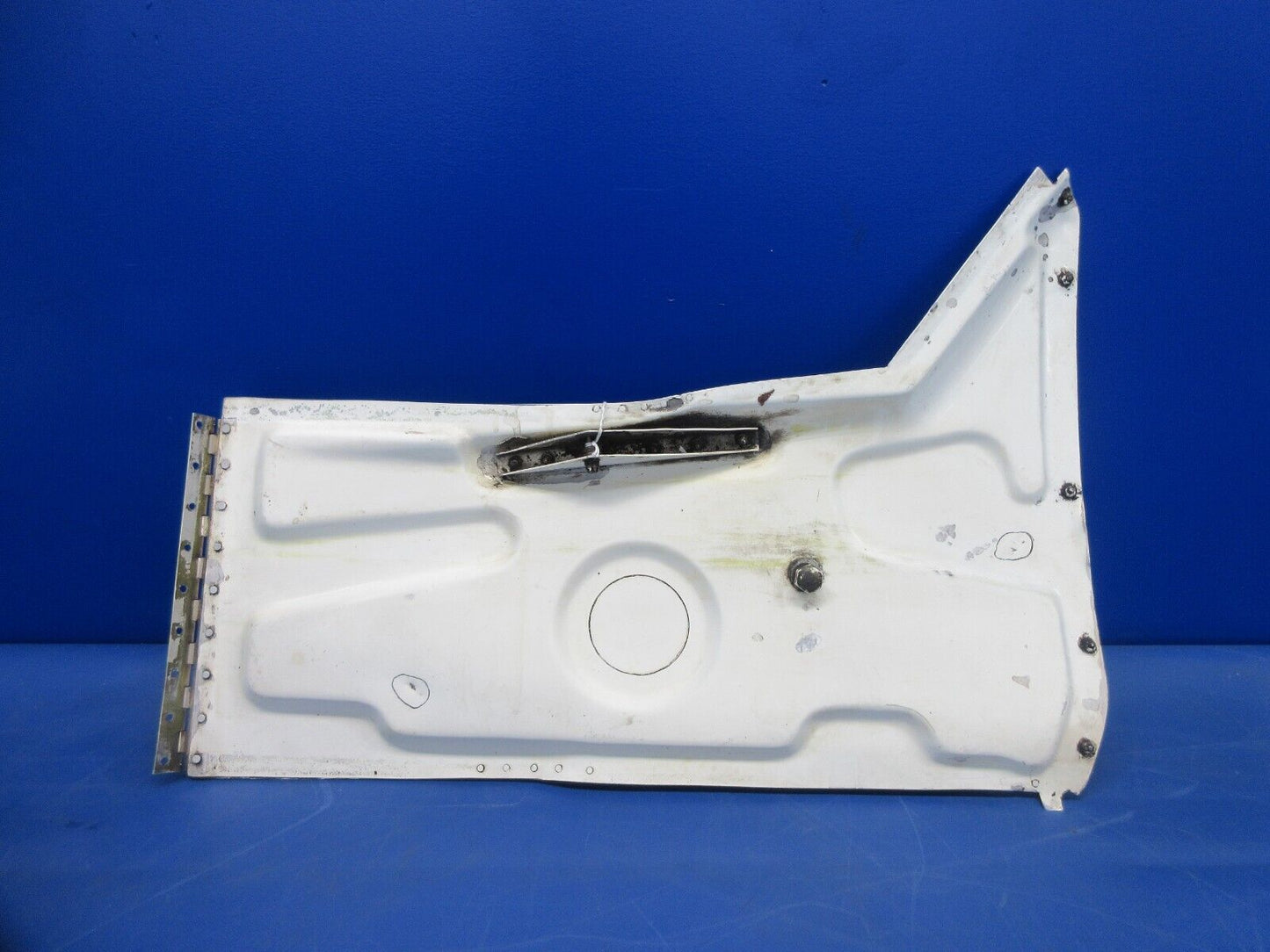 Cessna 310 / 310R LH OTBD Main Gear Door P/N 0826002-208 (1024-2112)