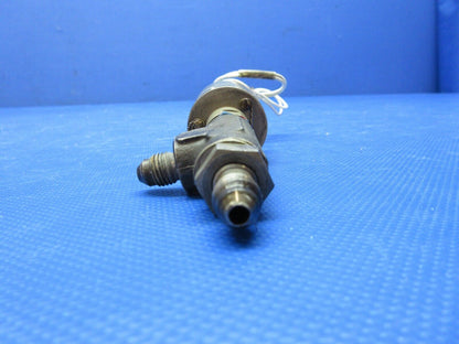 Piper PA-34-200T Seneca II Engine Pressure Switch P/N 214C40-1-49 (0524-1521)