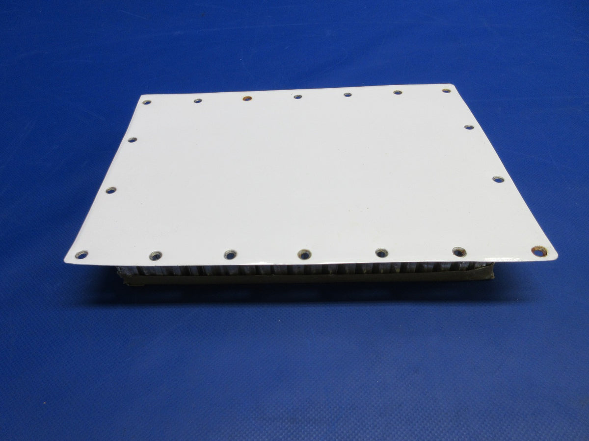 Beech 95-B55 Baron RH Wing Fuel Cell Inspection Panel (0526-758)5