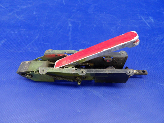 Piper PA-24-250 Comanche Cabin Door Latch P/N 22840-02 (0526-1227)0
