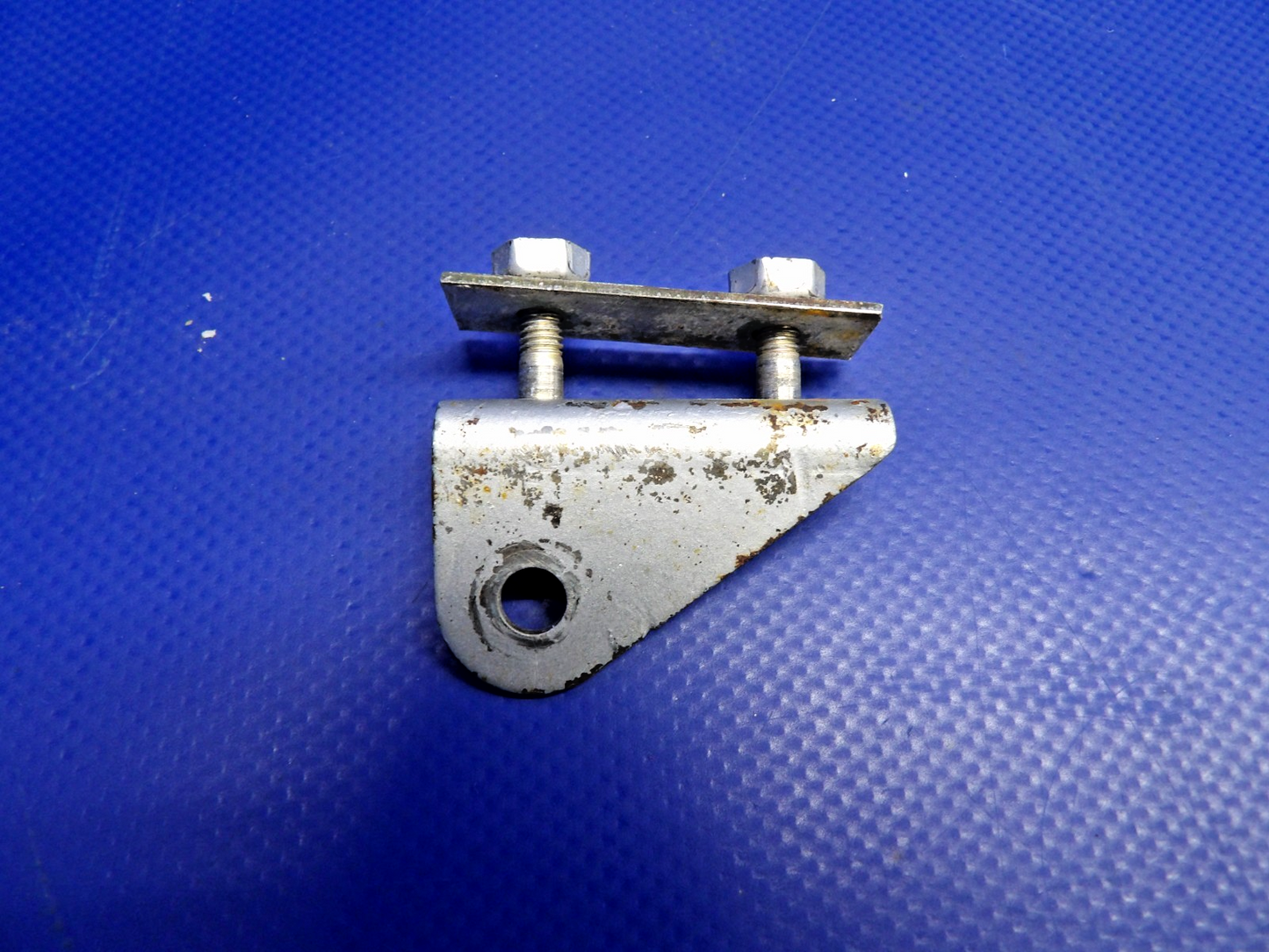 Cessna 172G Seat Belt Fitting LH/RH INBD/OTBD 0510205-3 & -4 SET OF 4 (0326-121014