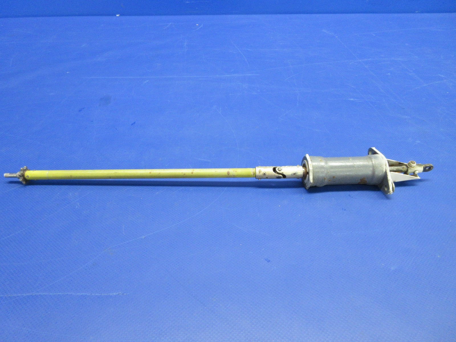 Beech D95A Travel Air Elevator Trim Tab Actuator LH P/N 45-524565-3 (0326-735)7
