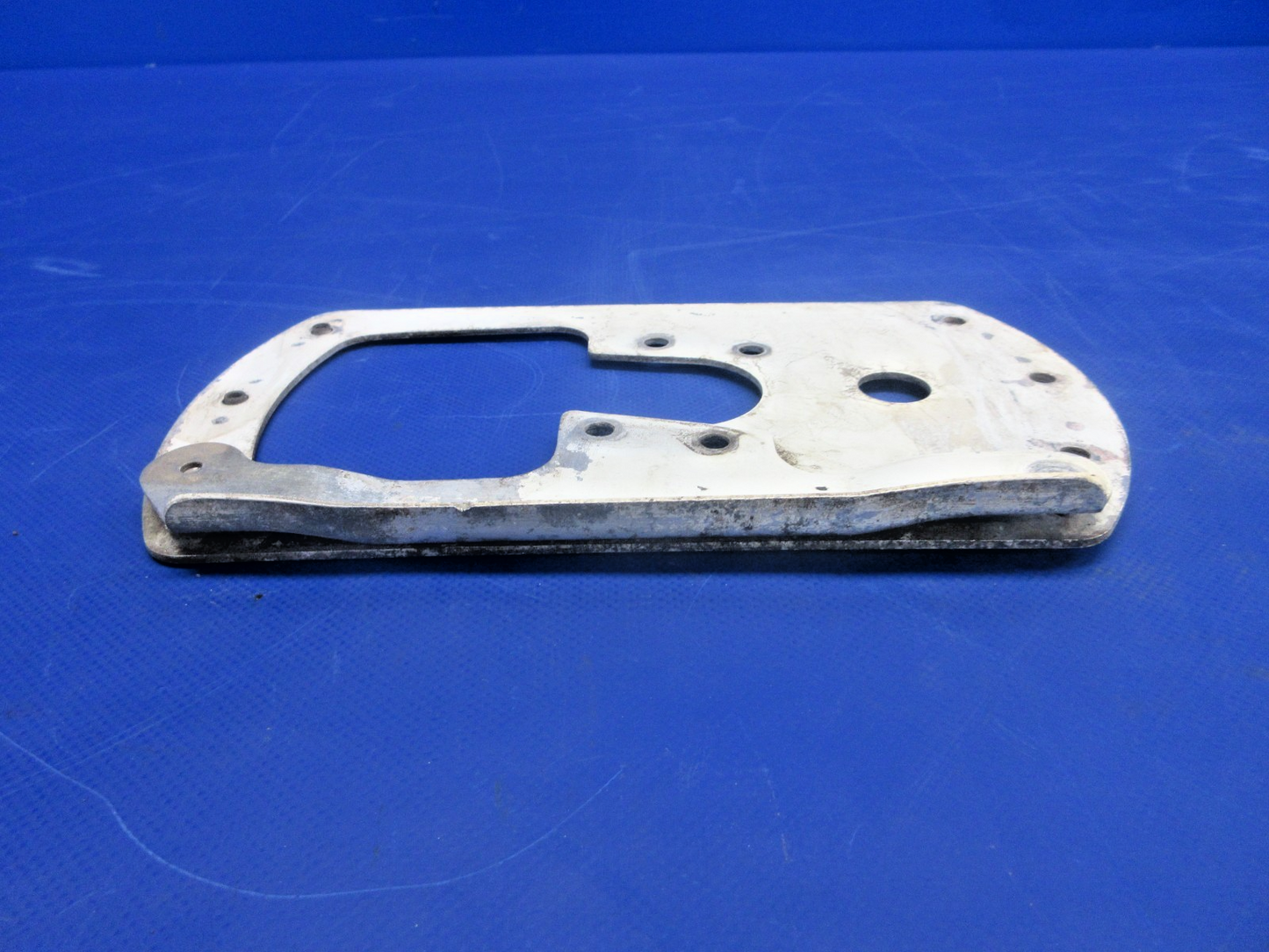 Cessna 172 RH & LH Main Gear Fairing Mount Plate 0541220-1 & -2 SET  (0826-424)8