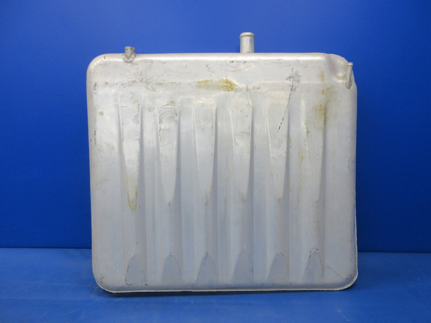 Cessna Skymaster 337 INBD RH Fuel Tank P/N 156057-2 (1124-2033)2