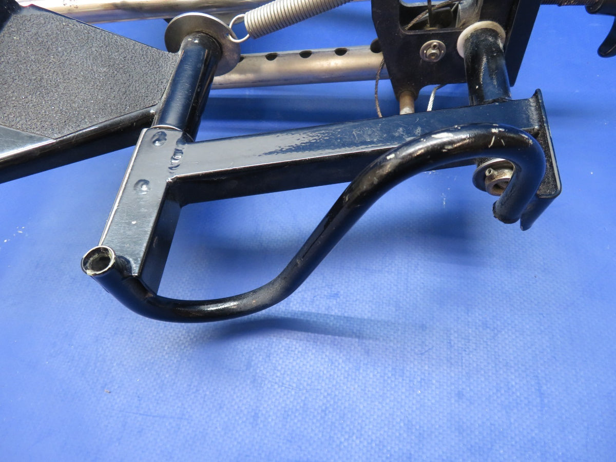 Diamond DA-40 LH Rudder Pedals P/N 22-2723-00-00 (0826-1224)13