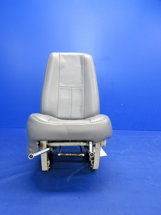 Cessna 172 / 172RG Pilot Infinite Adjust Front Seat P/N 0514182-15 (0826-805)0