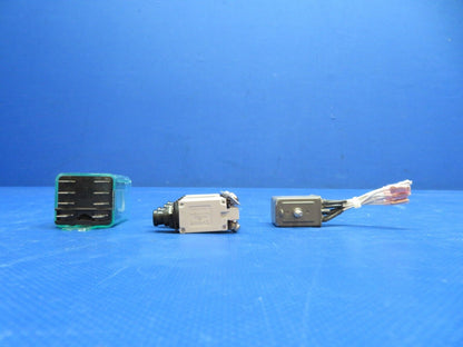 Piper PA-28-181 Relays / Circuit Breakers 24v P/N 187-32C200 LOT OF 6 (1124-132)