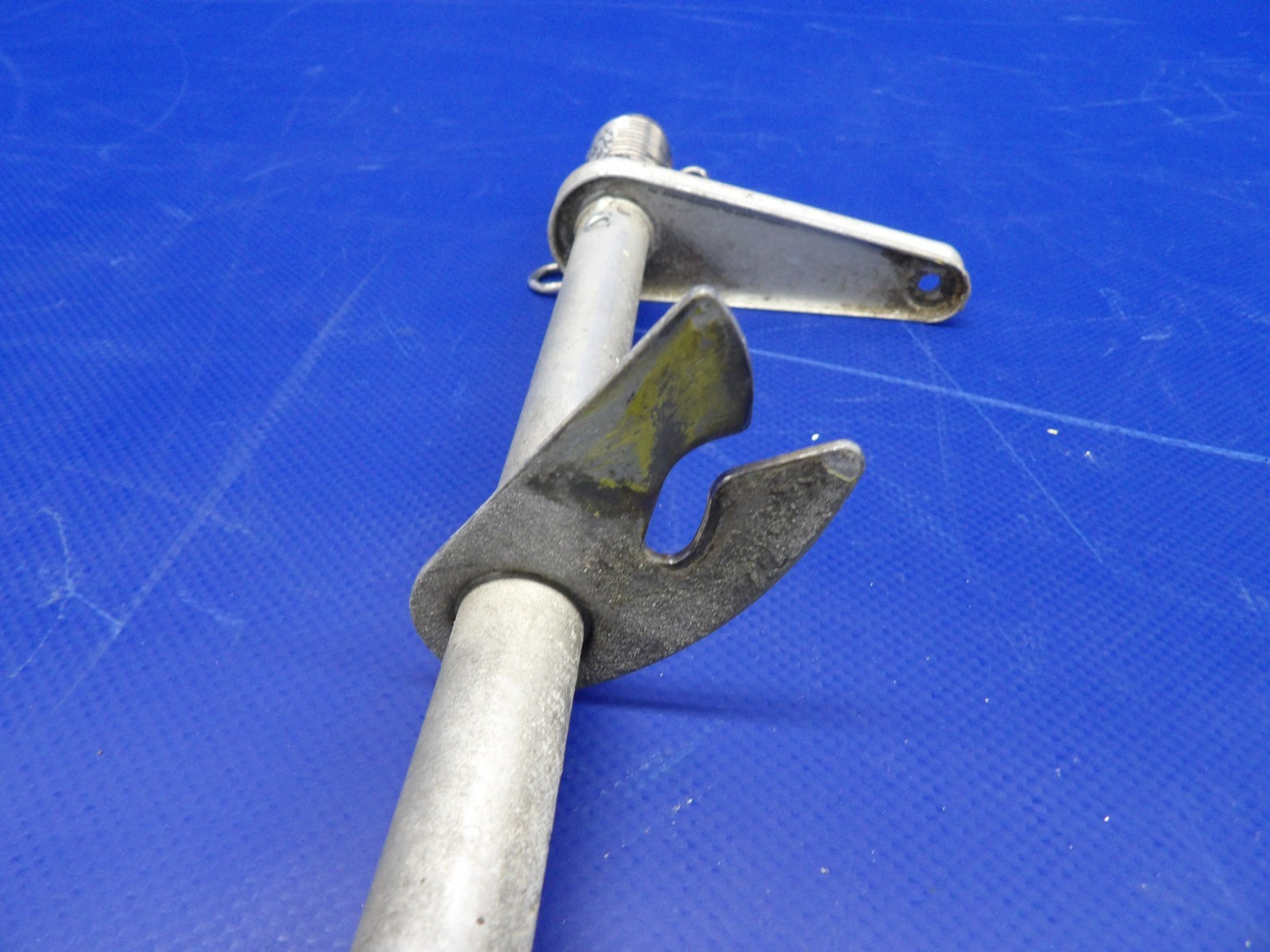 Beech 95 / D95A Travel Air Nose Gear Door Actuator P/N 95-820006-1 (0326-404)9