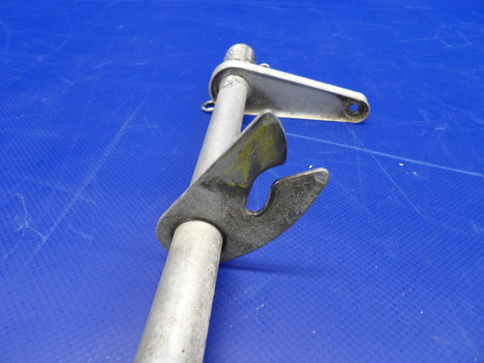 Beech 95 / D95A Travel Air Nose Gear Door Actuator P/N 95-820006-1 (0326-404)9