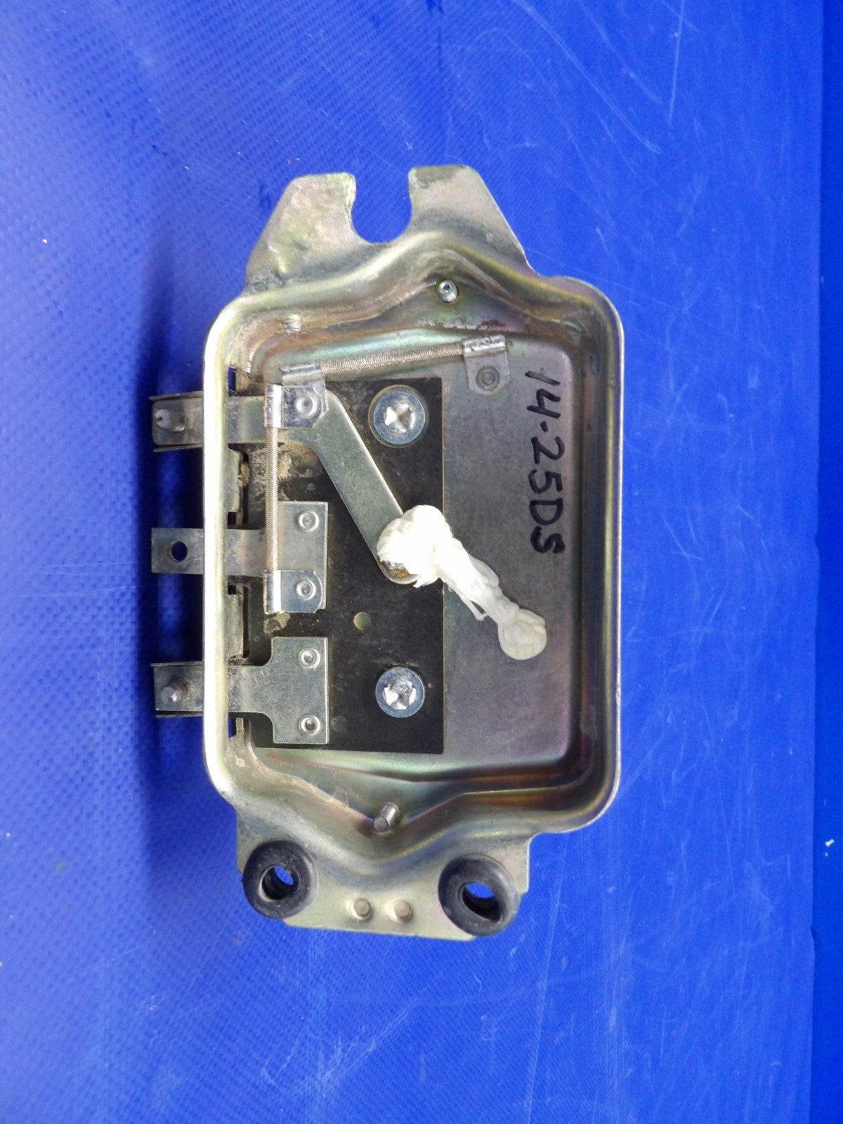Globe GC-1B Swift Electrodelta Voltage Regulator 12V P/N VR300-14-25 (0326-414)7