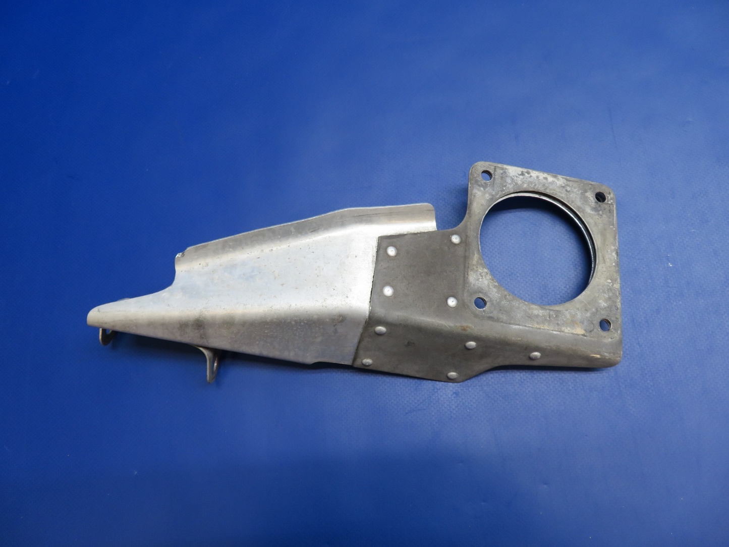 Cessna 310 / 310J Engine Control Bracket P/N 0850449-4, 0850449-6 (0326-1796)7