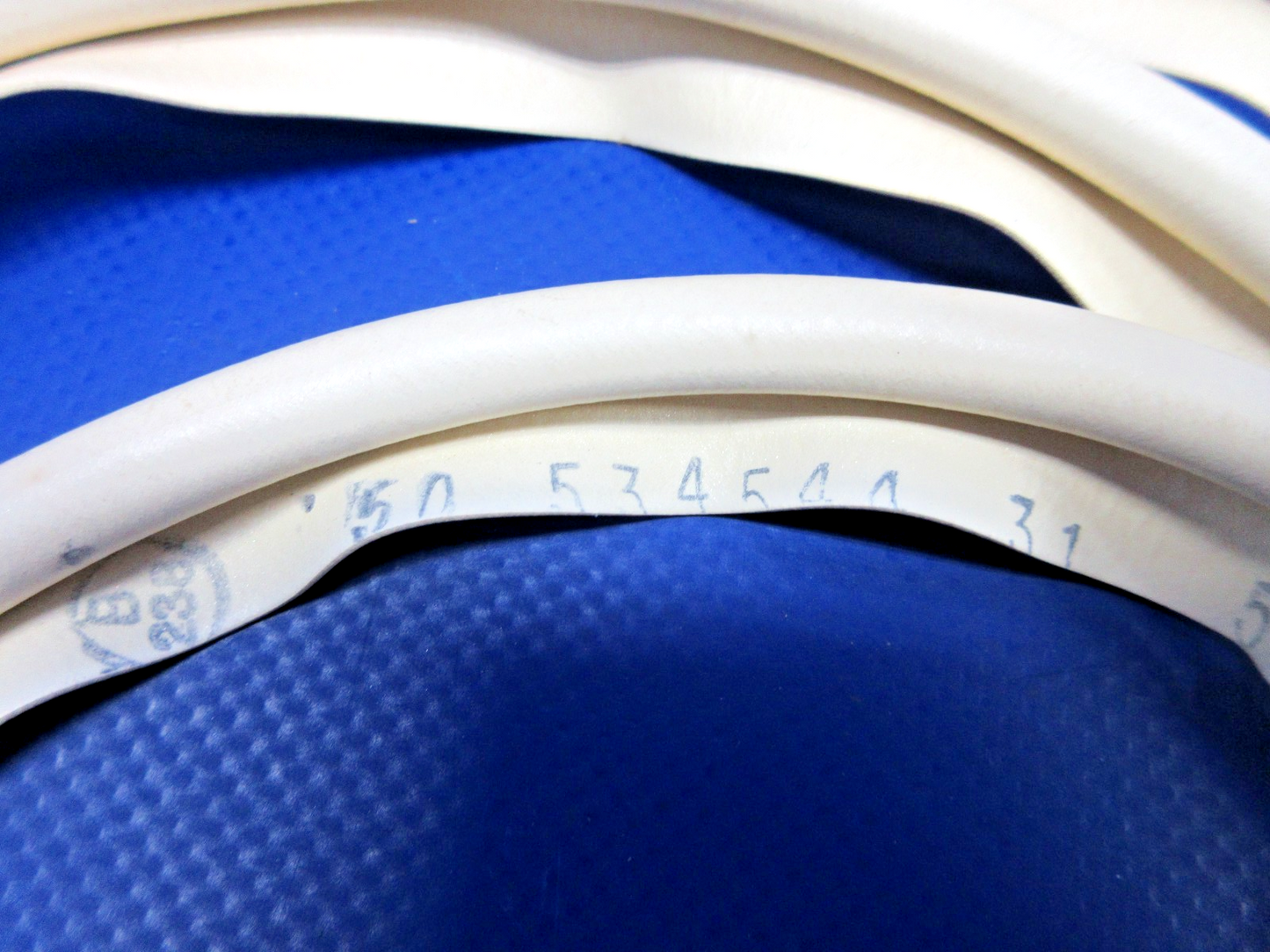 Beech King Air 90/100 Pilot Compartment Window Seal 50-534544-31 NOS (0326-764)2