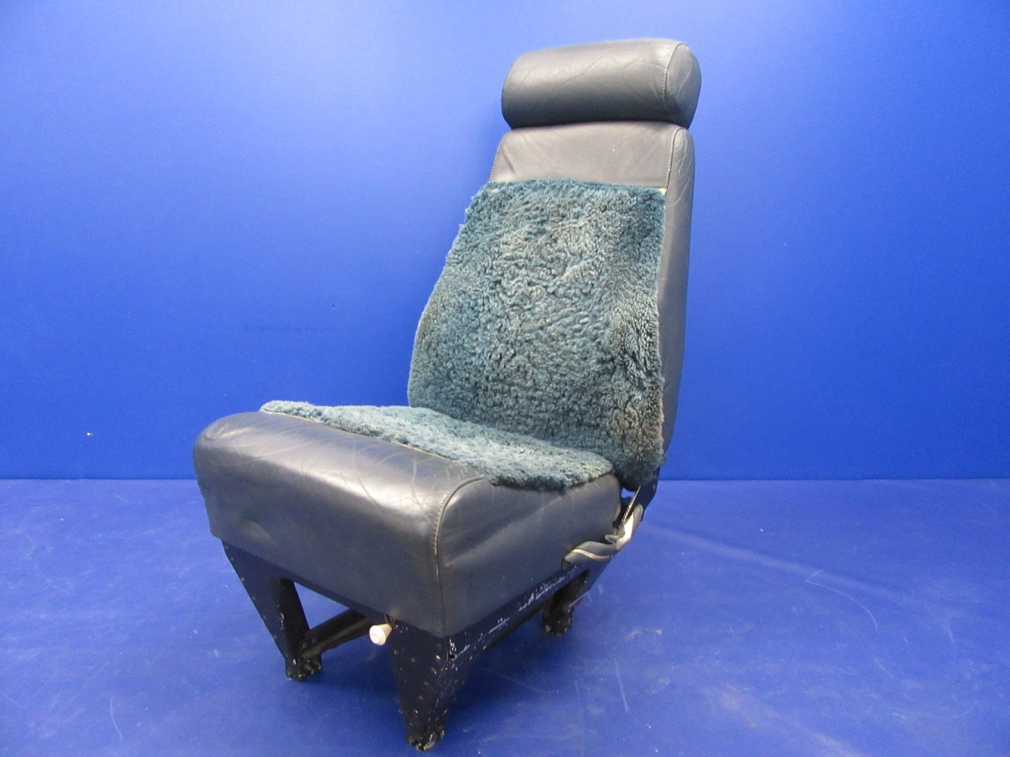 Beech 76 Duchess Pilot Seat P/N 169-534024-1 (0326-55)0