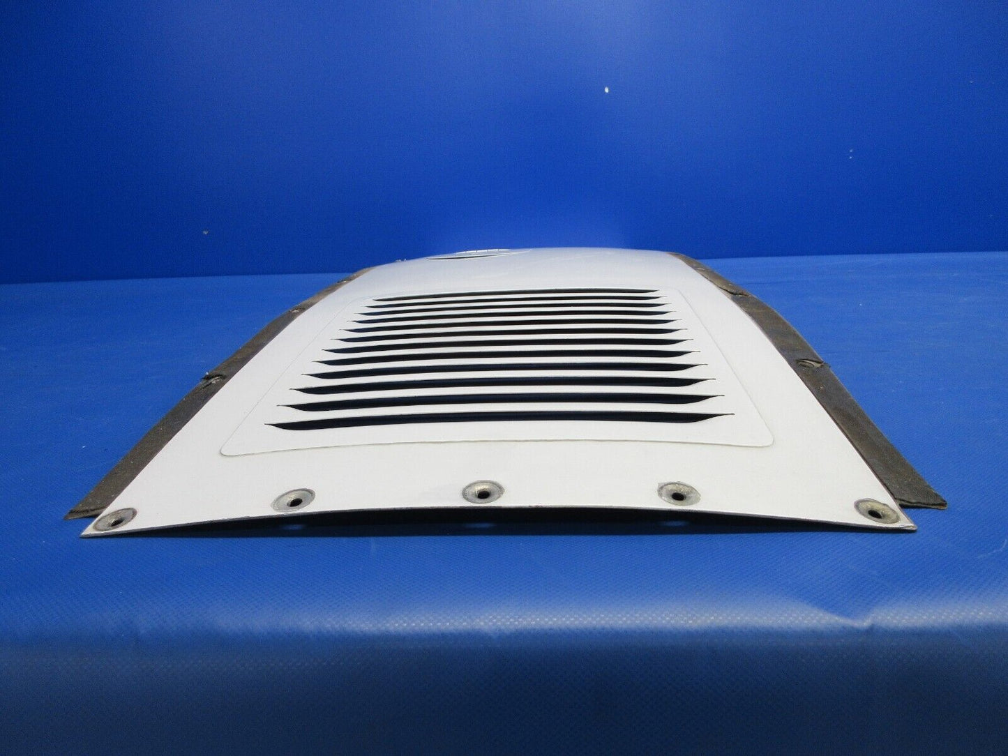 Piper PA-34-200T Seneca II Cowl Top Panel Assy P/N 67995-02 (0524-2081)