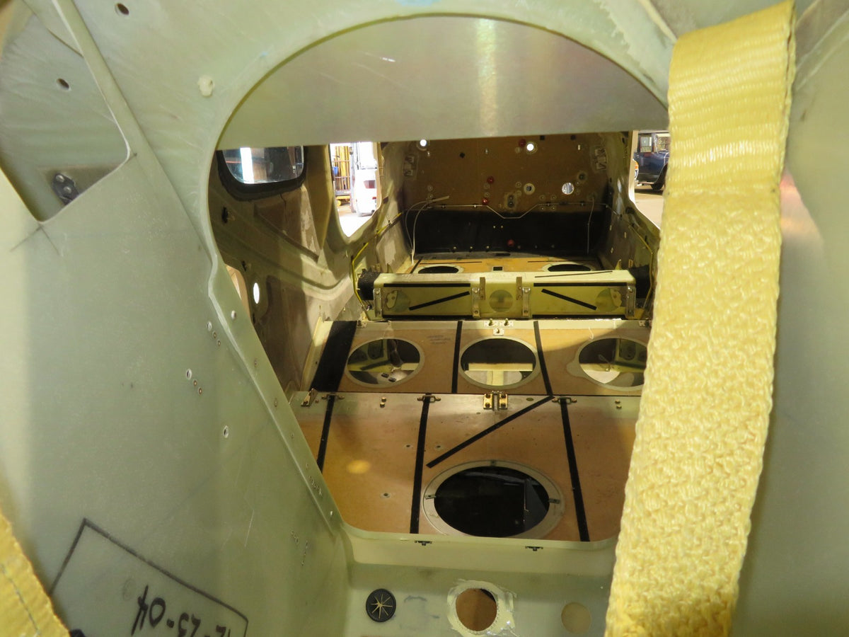 2005 Cirrus SR22 Fuselage Shell CORE / FLIGHT SIMULATOR  (0926-99)14