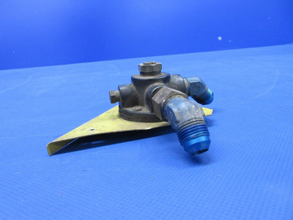 Piper PA-23-250 Aztec Suction Regulating Valve Assy P/N 492-059 (0624-1348)