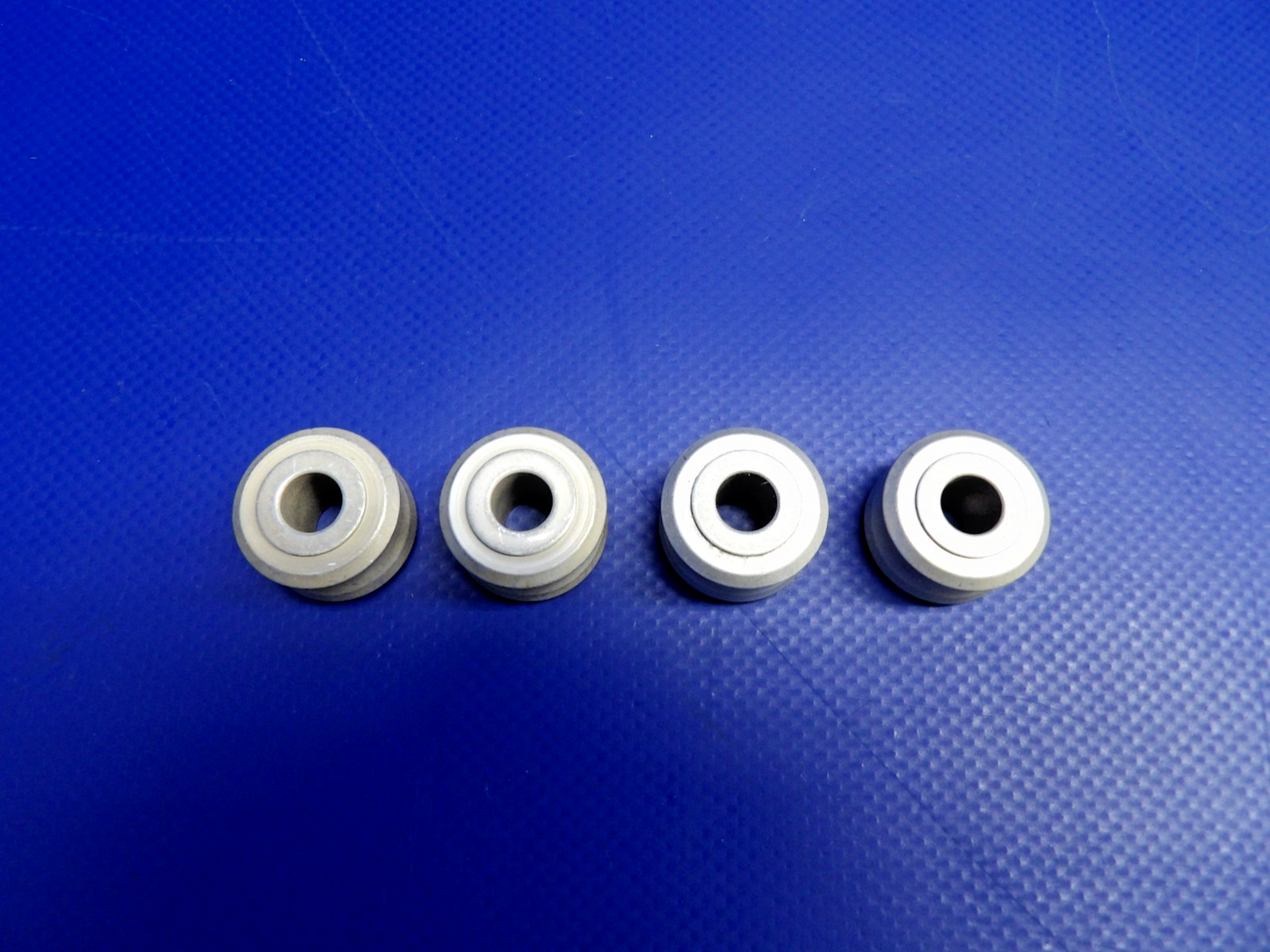 Cessna Seat Track Roller P/N 0311310 NOS LOTS OF 4 (0426-1202)3