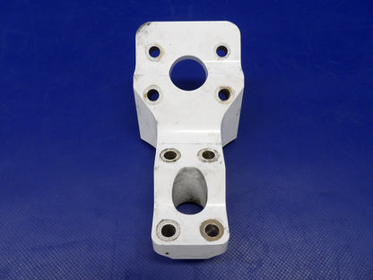 Cirrus SR22 Main Gear Axle Fitting P/N 13284-001 (0926-1204)7