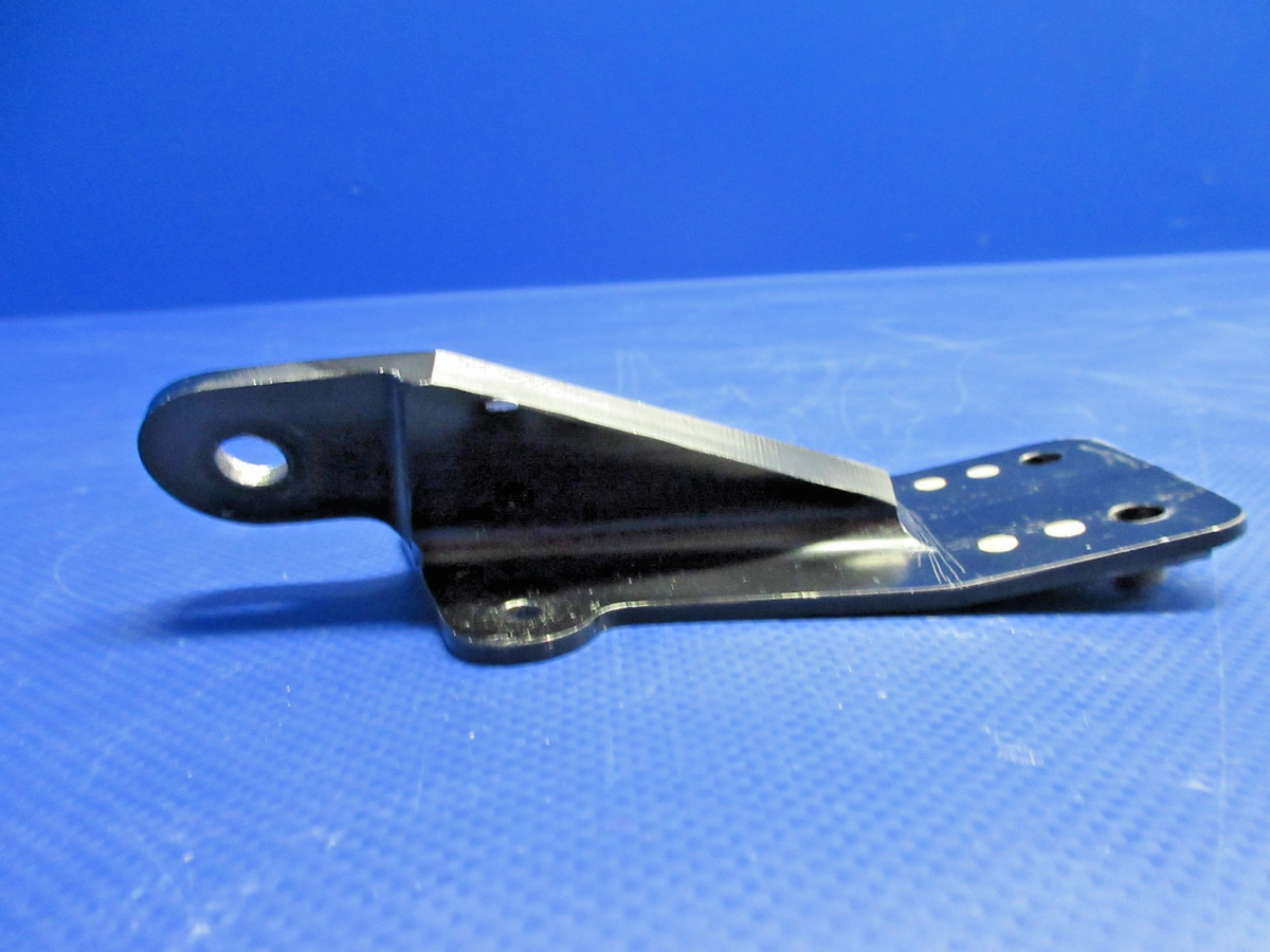 Cirrus SR22 Cabin Door Gas Strut Attach Bracket LH & RH P/N 20311-001 (0926-861)6