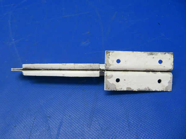 Beech B19 Musketeer Stabilator Tab Horn Assy P/N 169-620010-1 (0821-824)