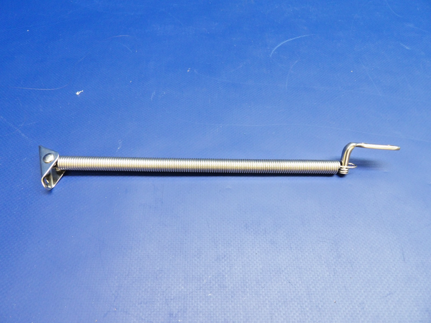 Beech Baron "Spring Thing" Nose Baggage Door Holder (0426-1335)2