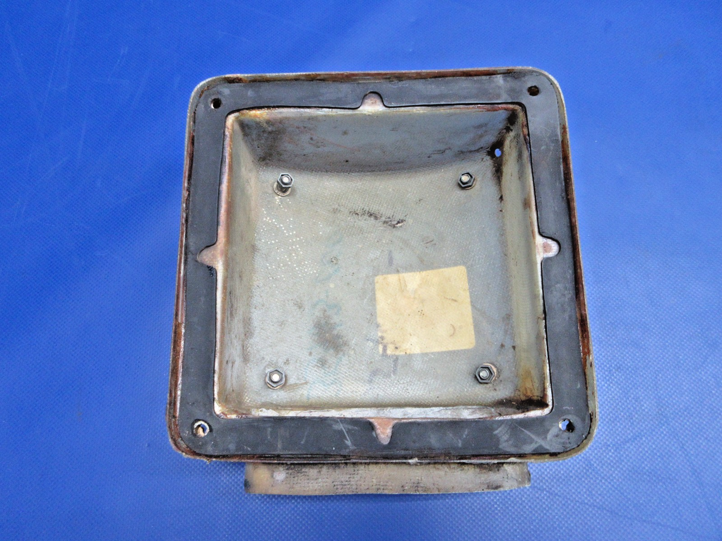 Piper PA-28-151 /-161 LWR Air Filter Box P/N 35463-00 (0426-731)3