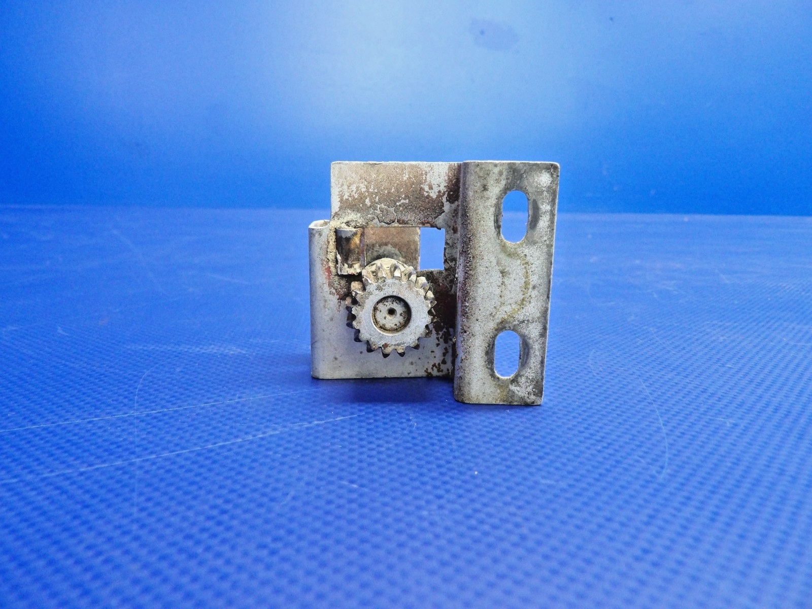 Cessna 172 / 172G RH Door Latch Rotary Clutch P/N 0511262-2 (0326-1201)0