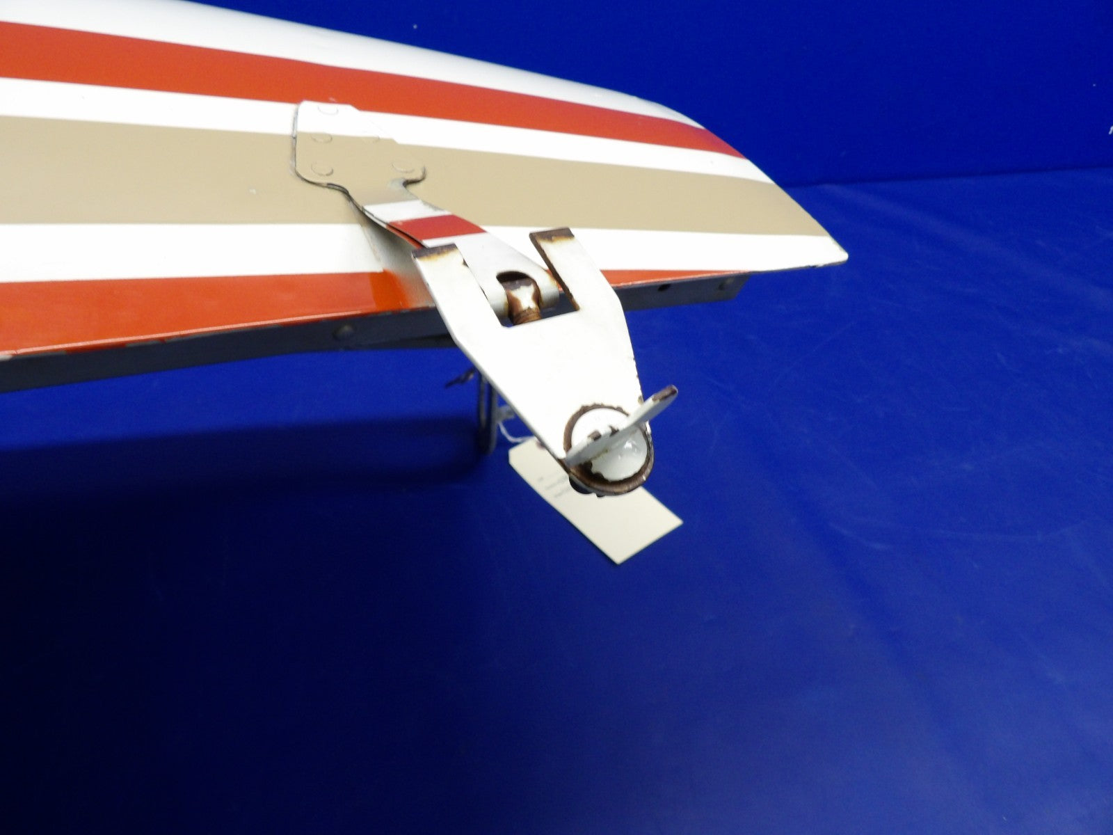 Cessna 310 / 310I Nose Baggage Access Door w/ Key P/N 95-410029-37 (0326-2012)19
