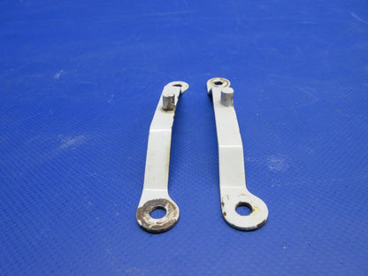 Globe Landing Gear Stop Brackets P/N 11-313-2997L &-2997R LOT OF 2 (0326-781)11