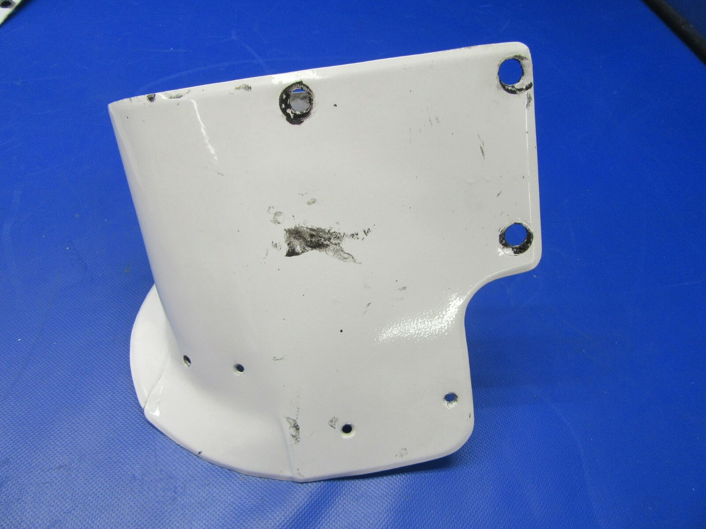 Cessna T210N Fillet, Retainer, Fairing RH Wing 1221105-18, 1213710-24 (0421-316)1