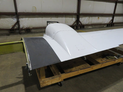 1960 Piper PA-23-250 Aztec RH Wing P/N 16170-01 (0324-95)