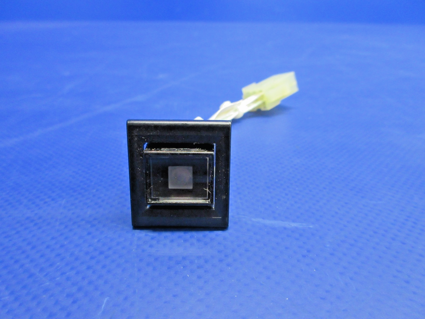 Cessna ELT Switch P/N 3929138-2 NOS (0826-733)0