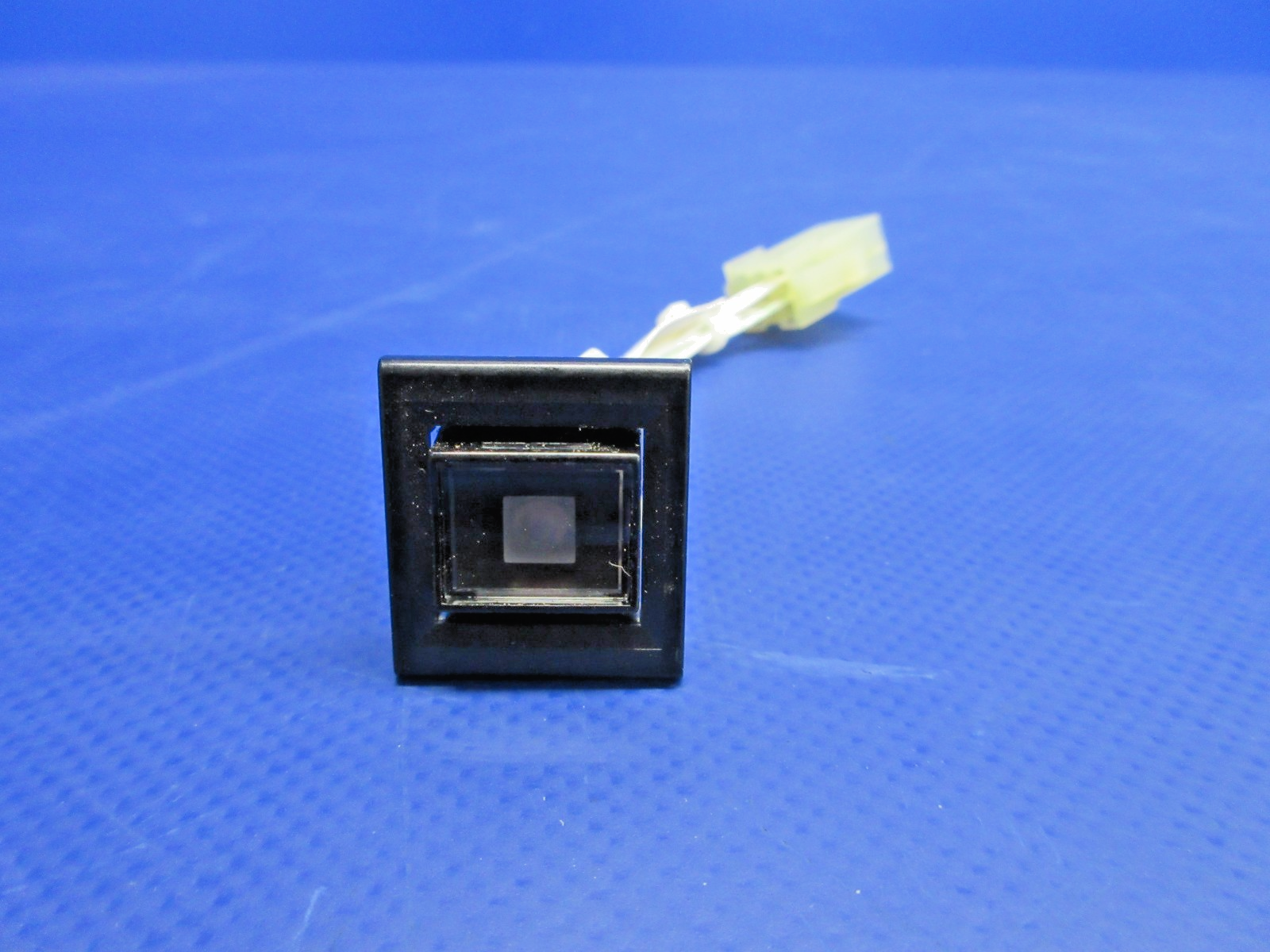 Cessna ELT Switch P/N 3929138-2 NOS (0826-733)0