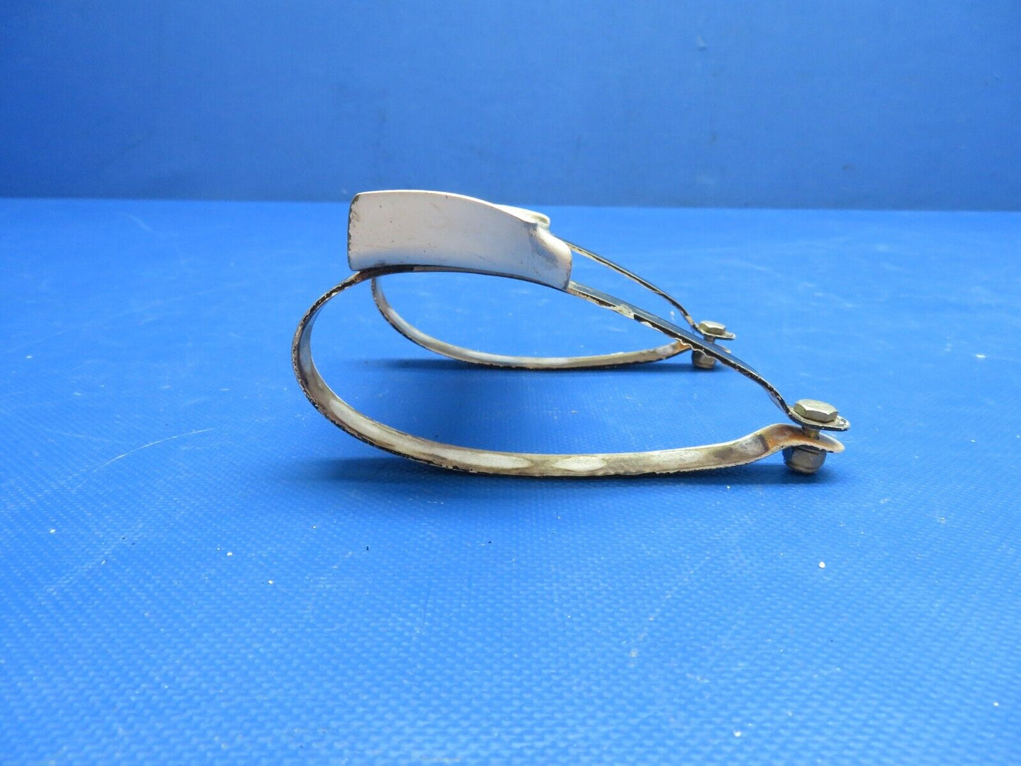 Cessna 172 / 172P RH Strut Step Assy P/N 0500276-2 (0724-1868)