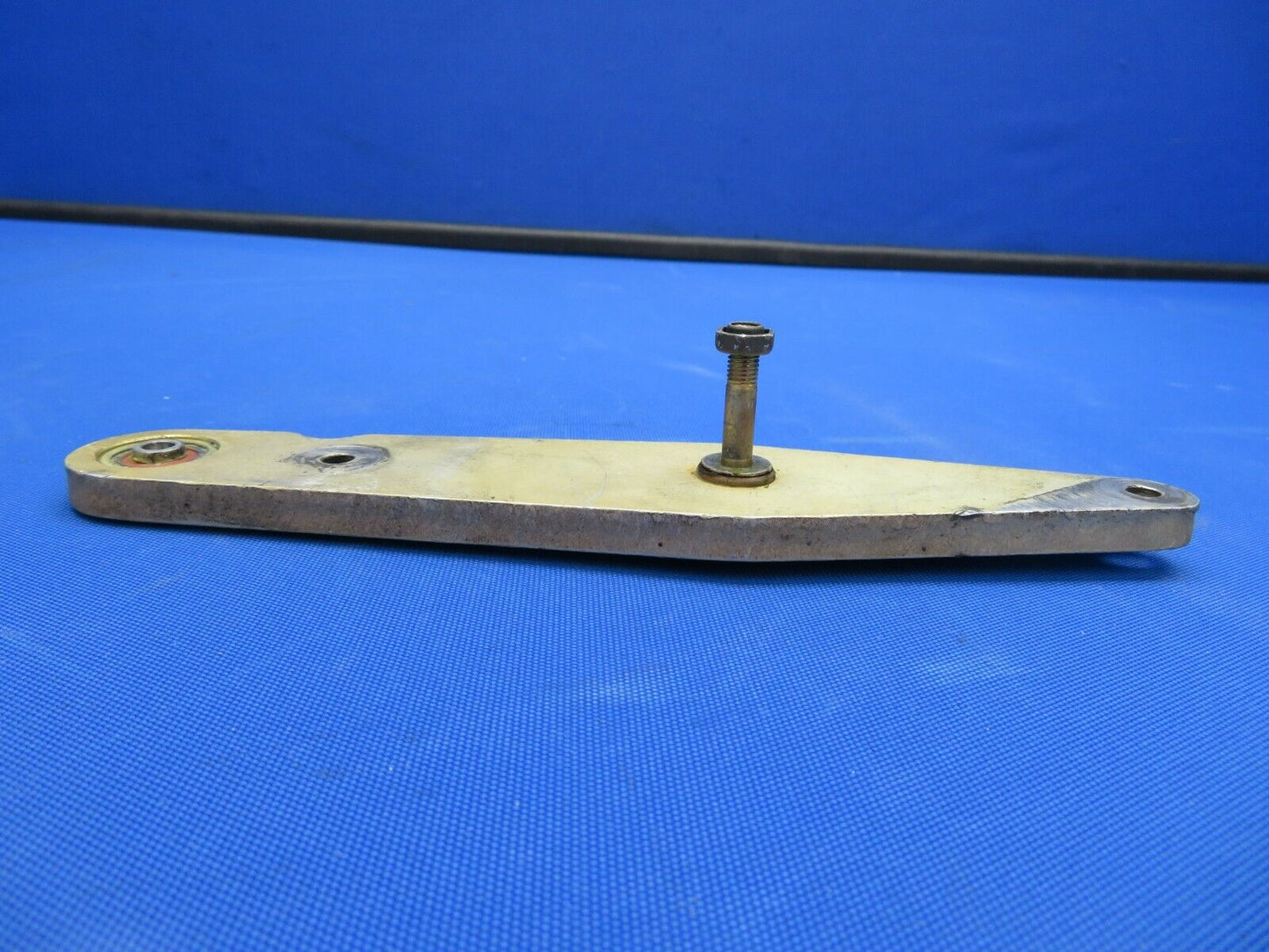 Cessna 210L Bellcrank Elevator FWD P/N 1260440-3 (0820-467)