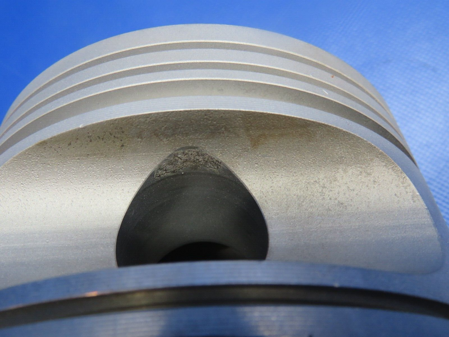 Continental Piston P/N SA631475 (0124-1214)9