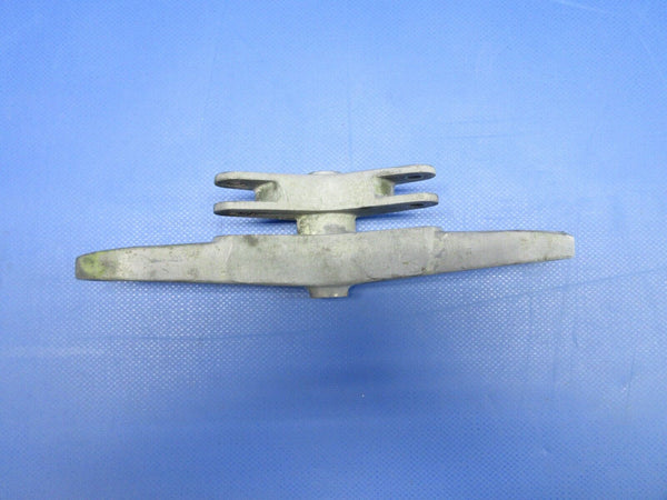 Beech 19A Musketeer Aileron Control Arm P/N 169-524020-1 (0424-1334)