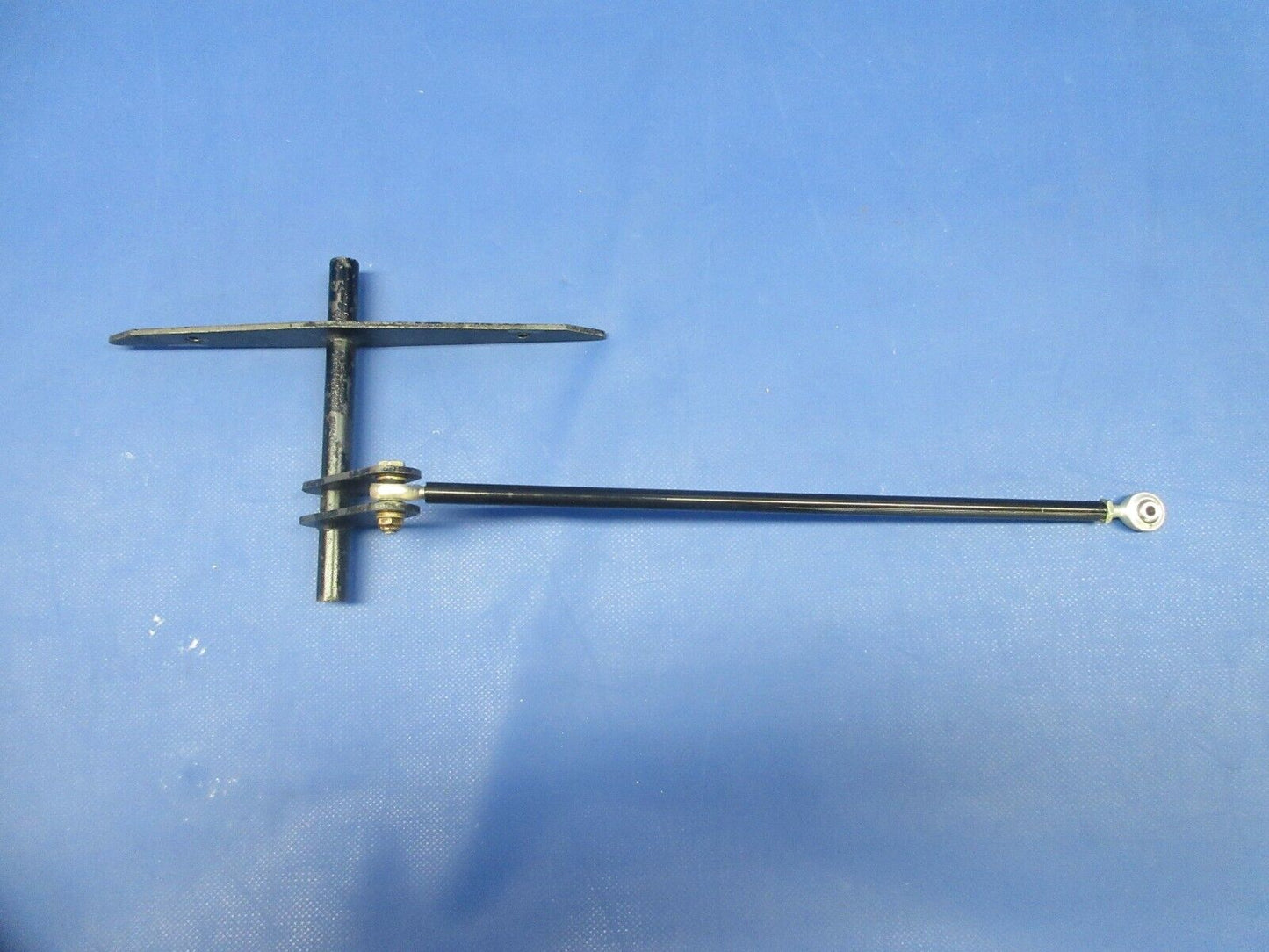 Piper PA-32RT-300T Lance II LH Aileron Bellcrank & Rod Assy 95680-00 (1024-725)