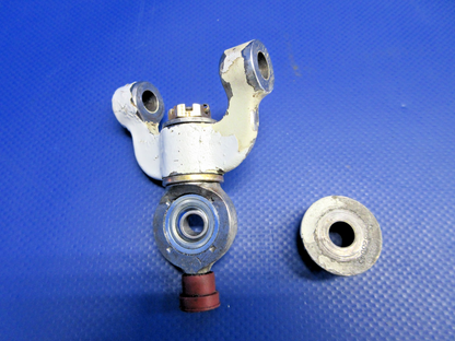 Beech 95 / D95A Travel Air Nose Gear Steering Yoke P/N 35-825007 (0326-811)3
