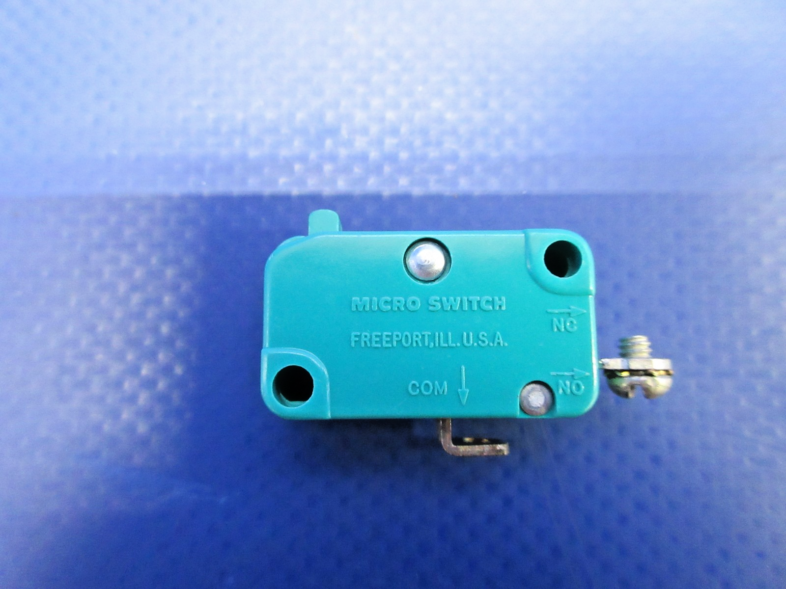 General Aviation Inc Microswitch P/N V3-1003 NOS (0826-730)7