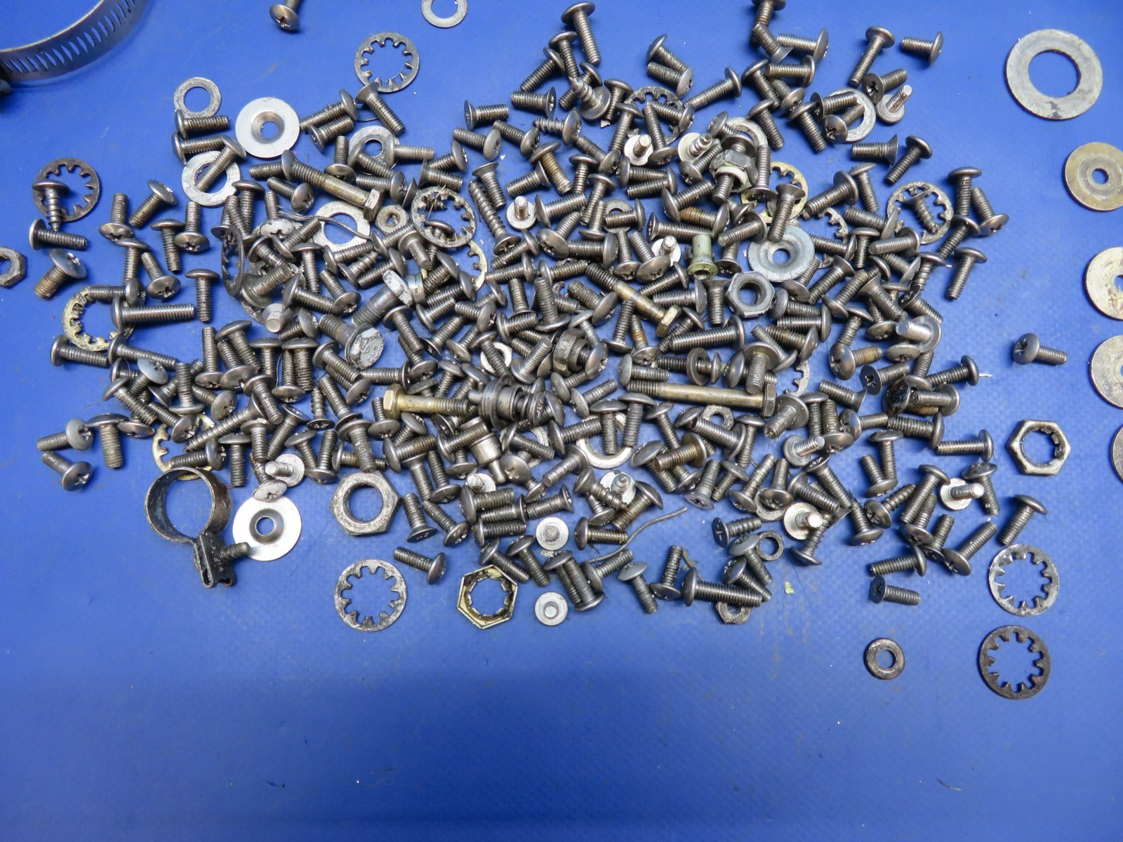 Cessna 310 / 310I Hardware LOT (0426-1722)1