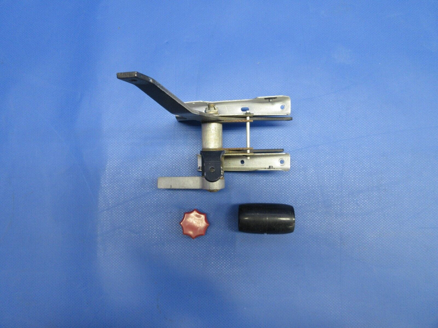 Piper PA-28-181 Archer Control Quadrant Assembly P/N 65850-00 (0524-1041)