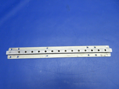 =Beech D95A Travel Air Rear Seat Center Seat Track P/N 95-420016-23 (0326-731)1