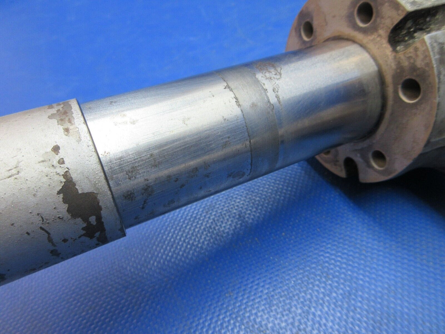 Piper PA-23-250 LH Main Gear Yoke, Rod & Axle Assy P/N 31824-02 (0924-1288)