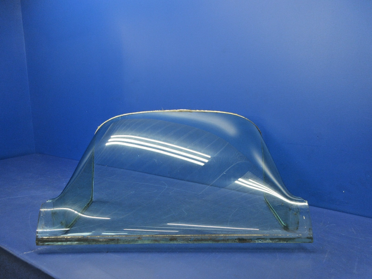 Cessna 172 / 172RG Windshield P/N 0513230-33 (0826-2152)1