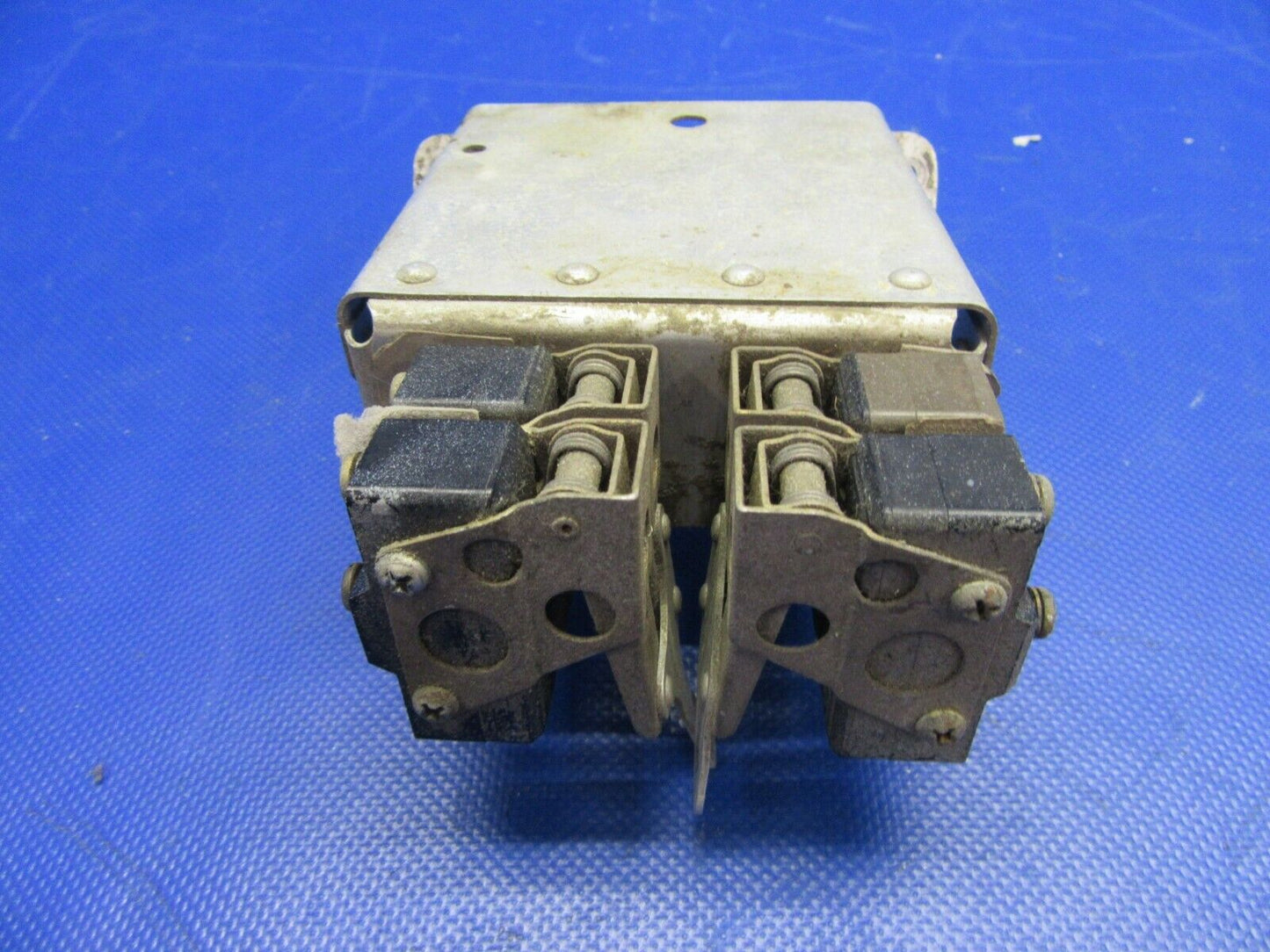Beech Baron 95-B55 Landing Gear Limit Switch P/N 95-364011 (1121-373)