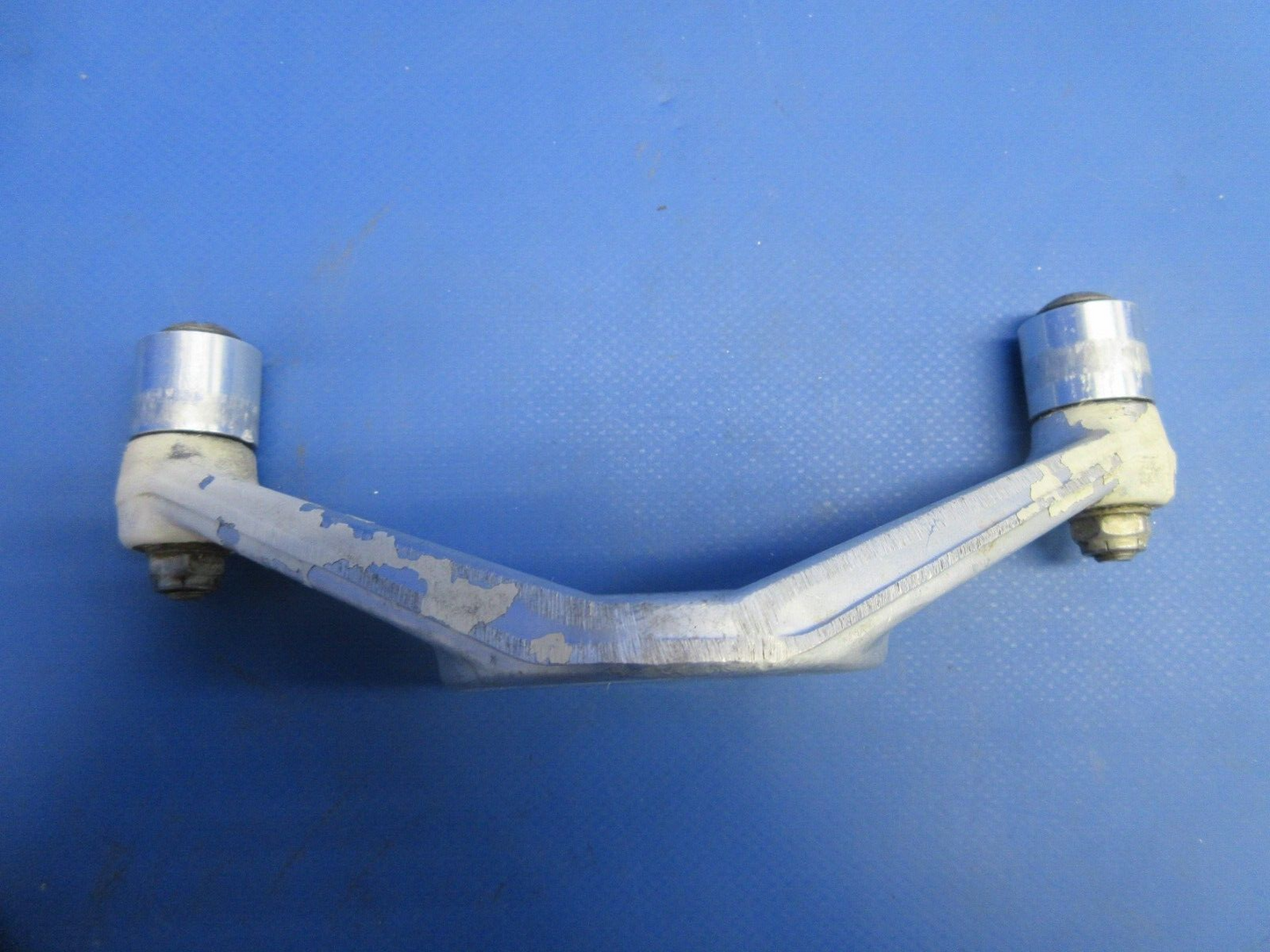 Piper PA-32RT-300T Lance II Nose Wheel Steering Arm Assy P/N 44386-03 (0924-901)