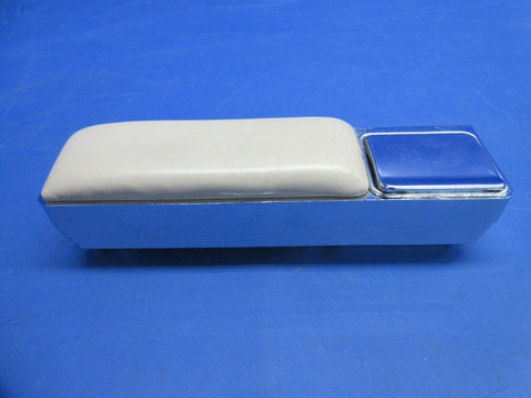 Piper PA-32RT-300T Lance II LH Cabin Arm Rest Assembly P/N 66710 (1024-716)